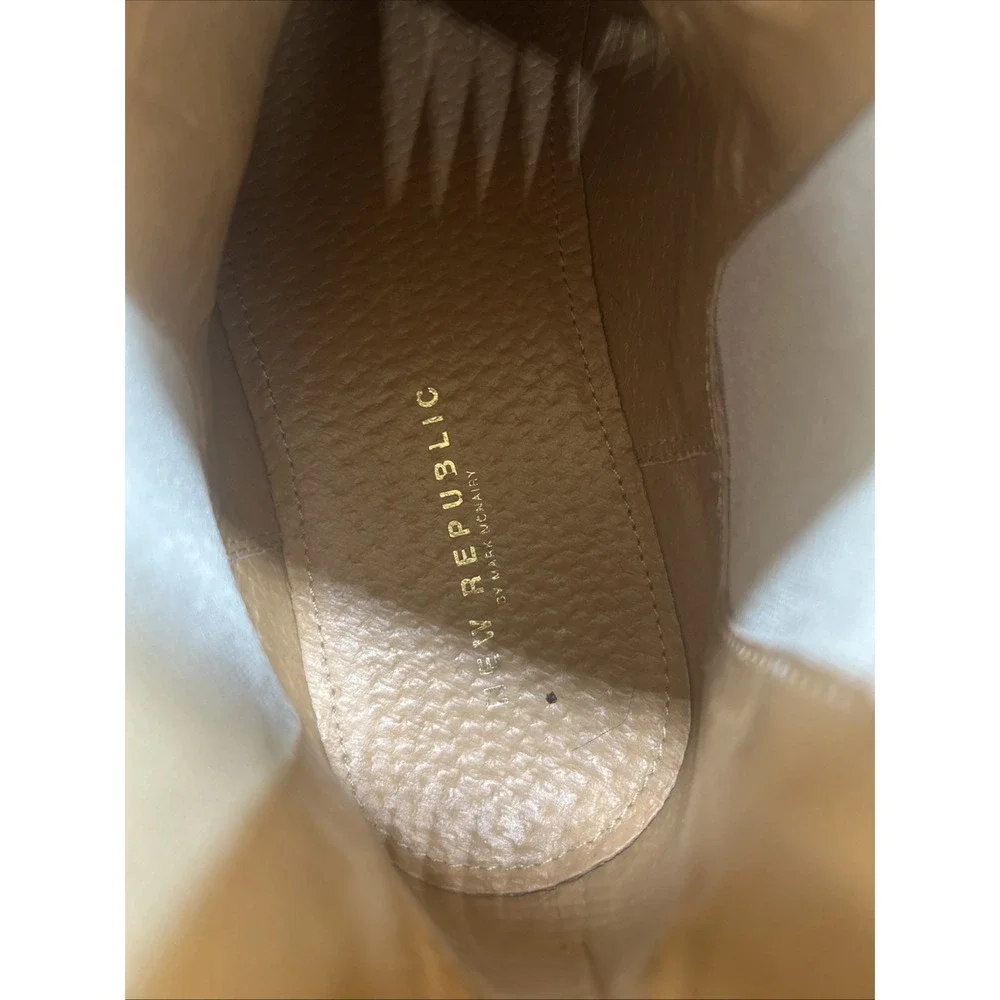 New Republic Chelsea Boots Tan Beige Suede Crepe Sole Men's Size 9.5